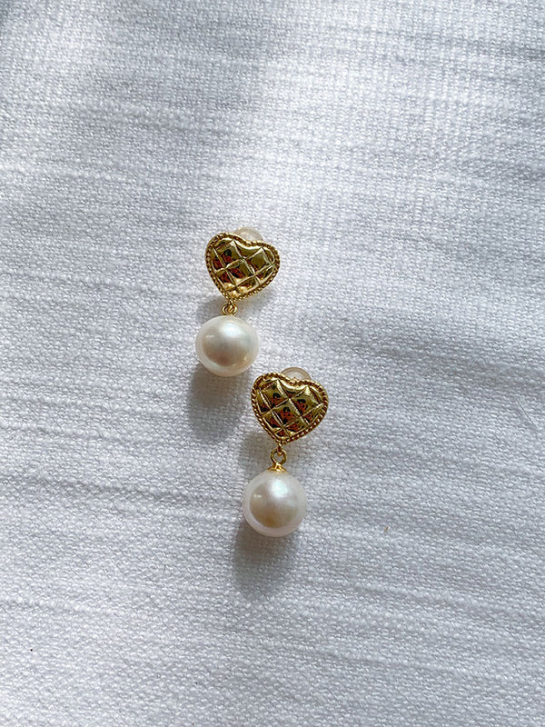 Love gold pearl earrings